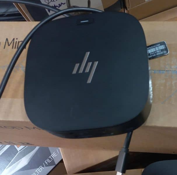 HP docking station 1