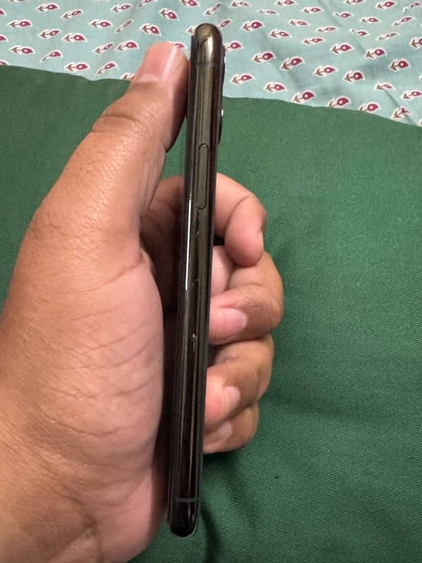 Iphone 11 pro 512gb PTA 5