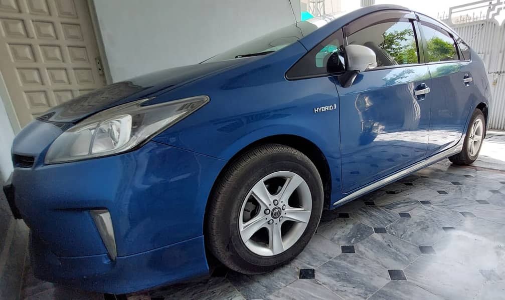 Toyota Prius S Touring Selection 1.8 2014 2