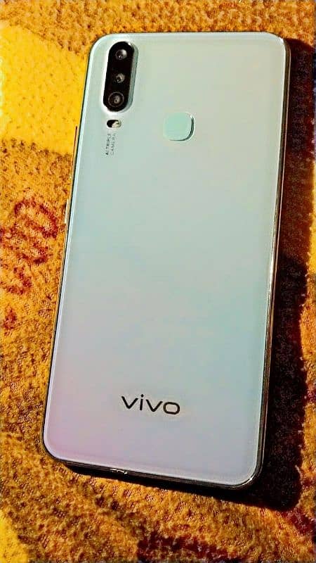 I'm selling my mobile phone vivo y17 open box 0