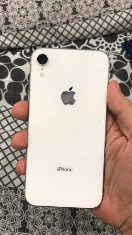 iPhone XR 128 GB 1