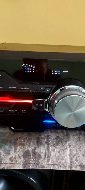 SONY Shake LBT-SH2000 Hi-Fi System 1