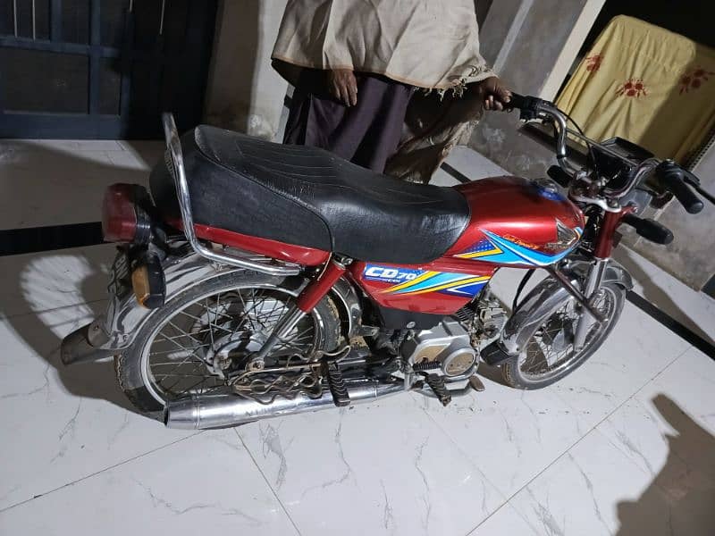 Honda CD70 5