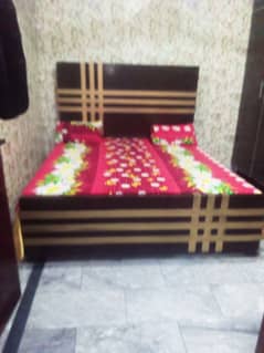 New king size bed new condition