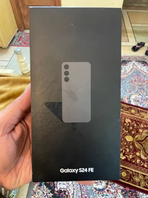 Samsung galaxy s24 fe brand new never used 3