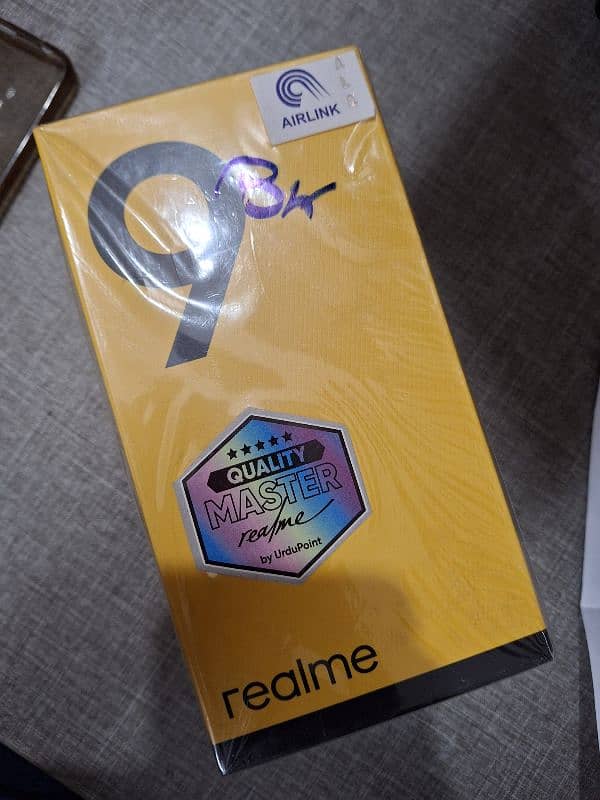 Realme 9 (8/128 gb) with complete box 2