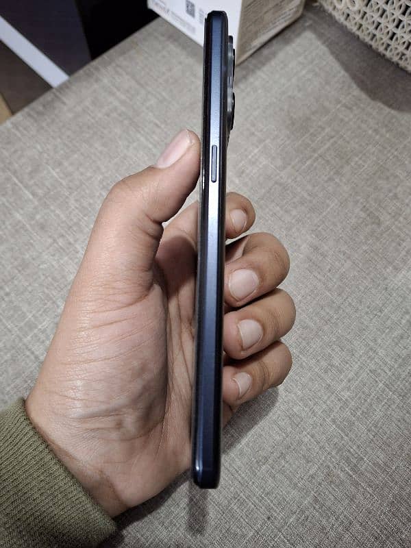 Realme 9 (8/128 gb) with complete box 8