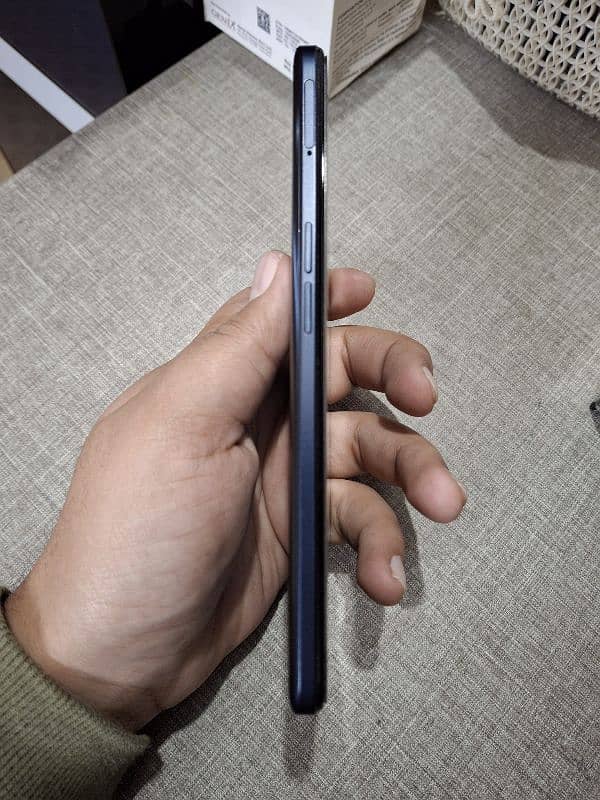 Realme 9 (8/128 gb) with complete box 9