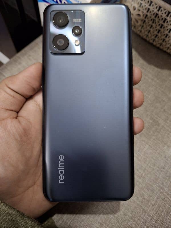 Realme 9 (8/128 gb) with complete box 6