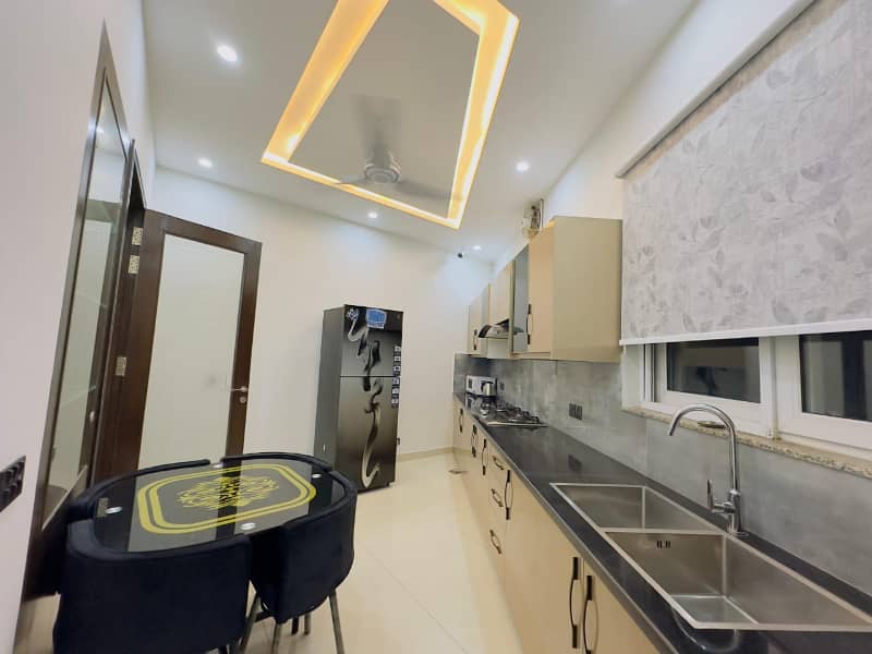 1Kanal Modern Luxuwer Beautiful House For Sale DHA Phase 3 near Y Block 13