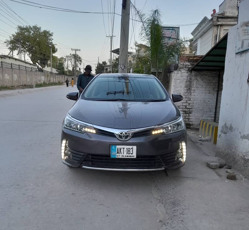 Toyota Corolla GLI 2018. Contact number 031/757/202/60. 8