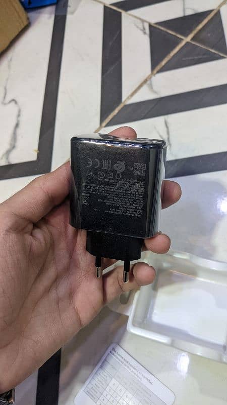 Samsung 45W PD Adapter 4