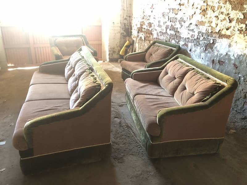 7 seater sofa set for sell 3