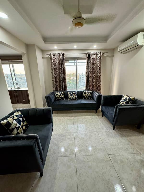 1 Bedroom Fully furnished Apertment for SALE in Bahria Town Phase 7 0