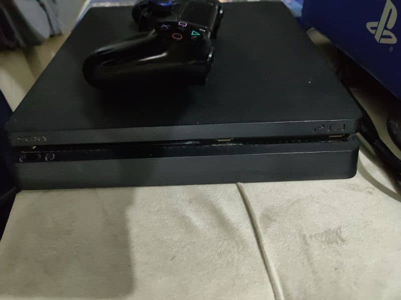 Ps4 slim mint condition 5