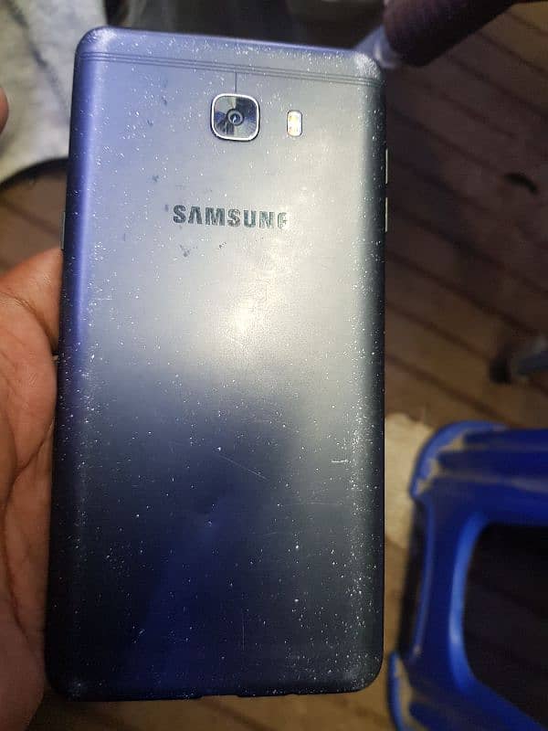 Samsung c9 pro 0