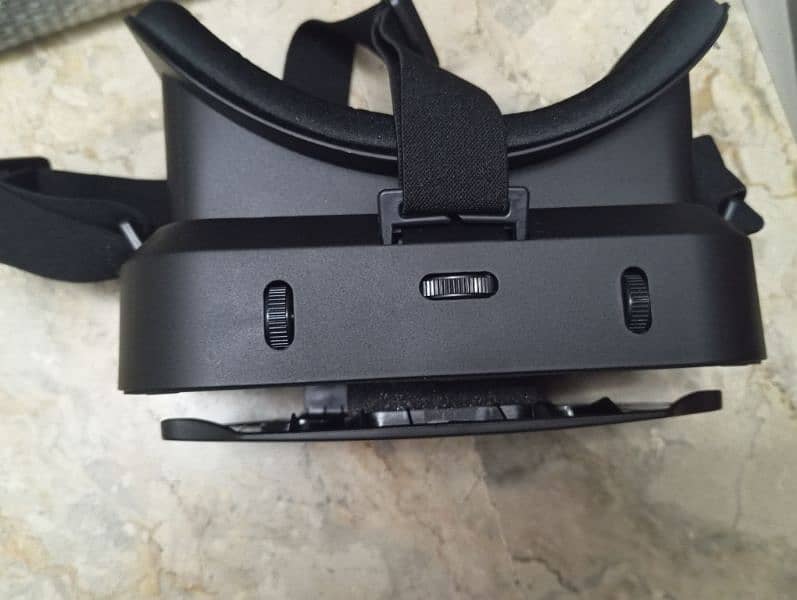 VR (virtual reality) Mobile headset 3