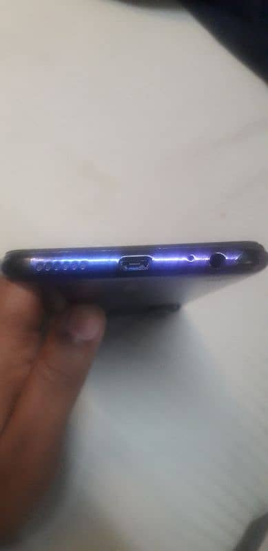 Tecno Camon 15 4/64 7