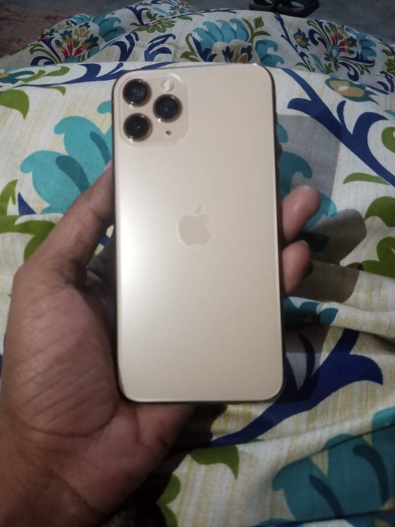 I phone 11 pro 0