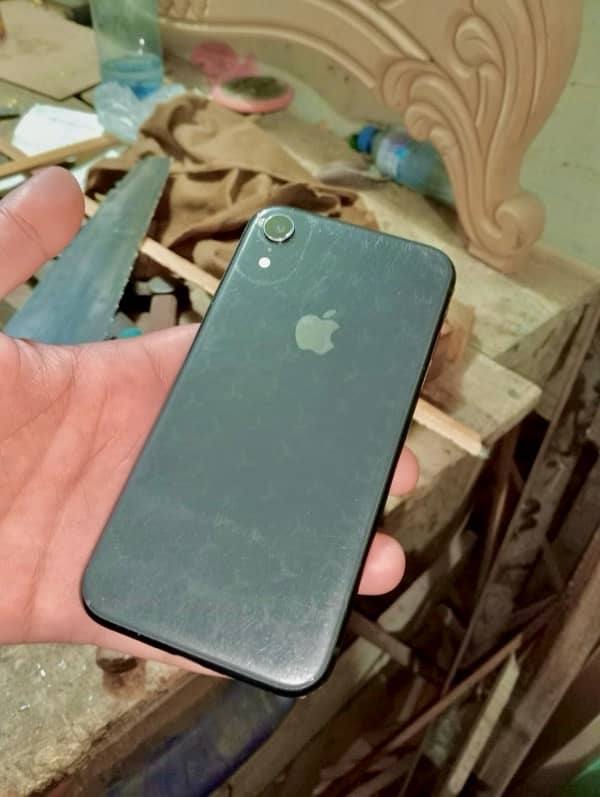 iPhone xr 3