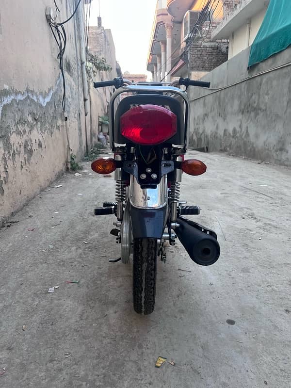 23/24 Honda 125 Islamabad number 1