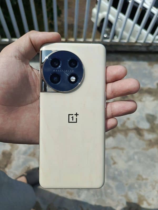 OnePlus 11 1