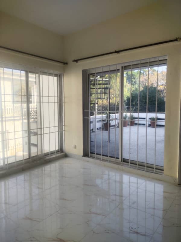 E 7 double story house tile floor for rent big taris 4