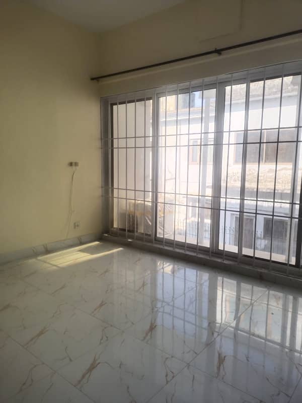 E 7 double story house tile floor for rent big taris 8