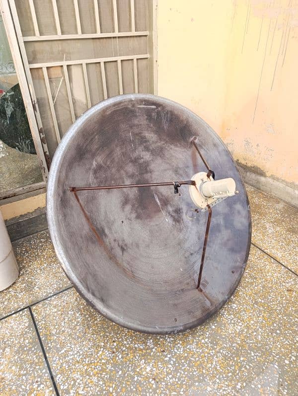 Dish with LNB 0