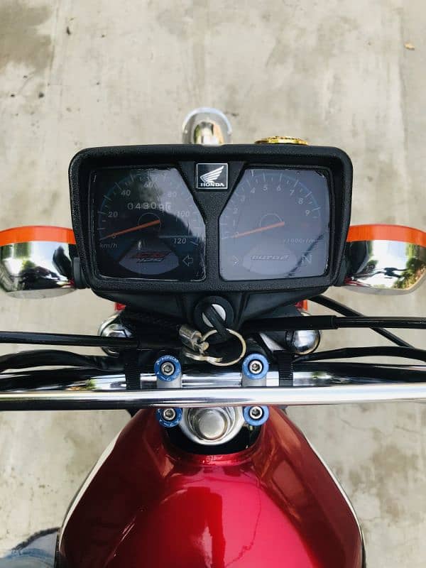 Honda CG 125. Red. Rs 207000 10