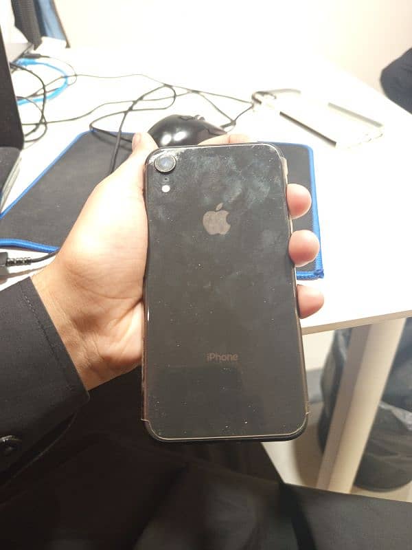 iPhone XR bypass 128gb all ok 10/9.5 condition 1