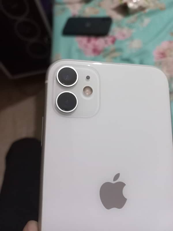 iphone 11 JV 10/10 conditon face id off 3