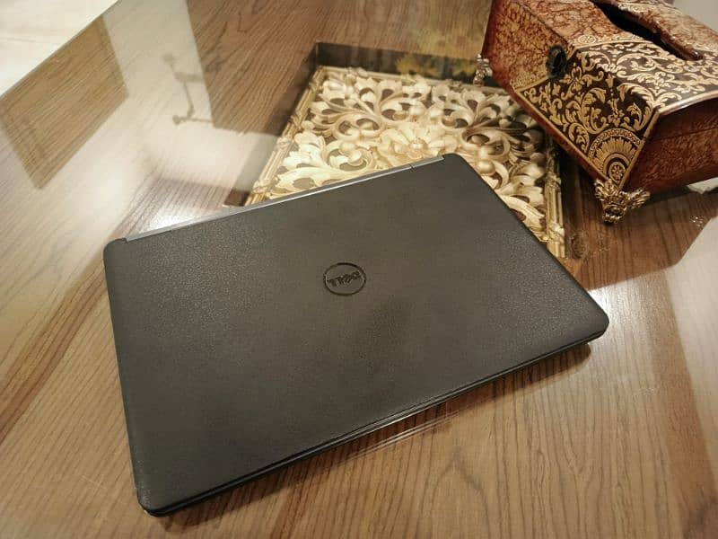 Dell Latitude E72250 1