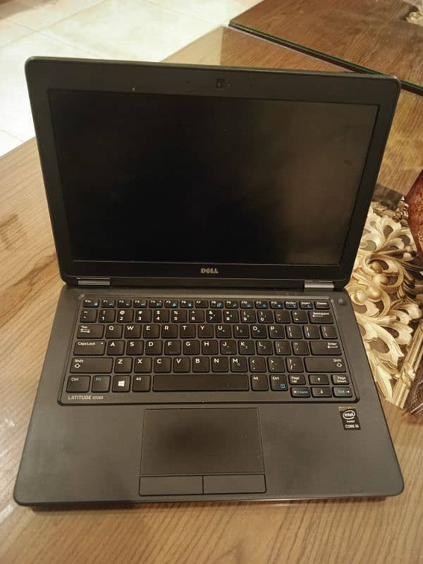 Dell Latitude E72250 2