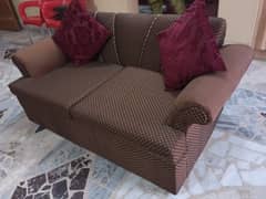 2 seter wooden sofa in excellent condition