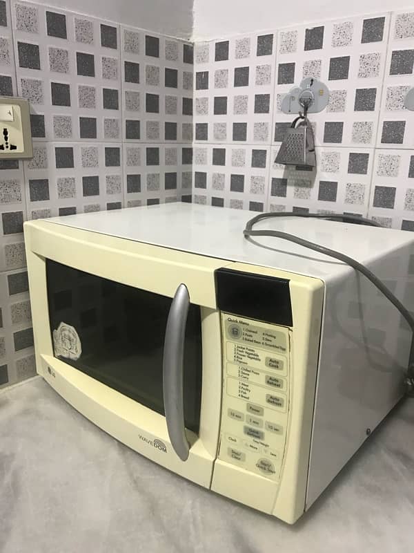 Microwave oven 0