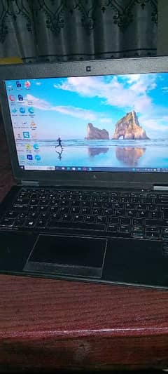 Dell LATITUDE E7250