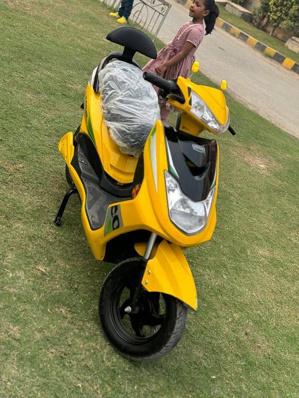 scooti for sale Y Future Mehran 9