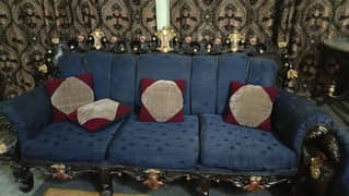 Luxury sofa set with 5 cushion