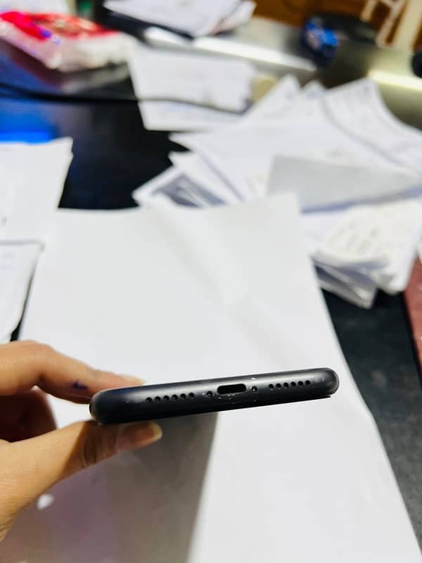 iphone 11  PTA APPROVED 4