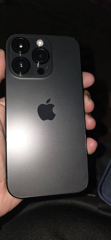 I phone 14 pro 4