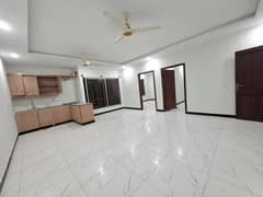 5 Marla Corner Flat For Sale in Soan Garden With Lift in Plaza for Investors Or Genuine Buyers