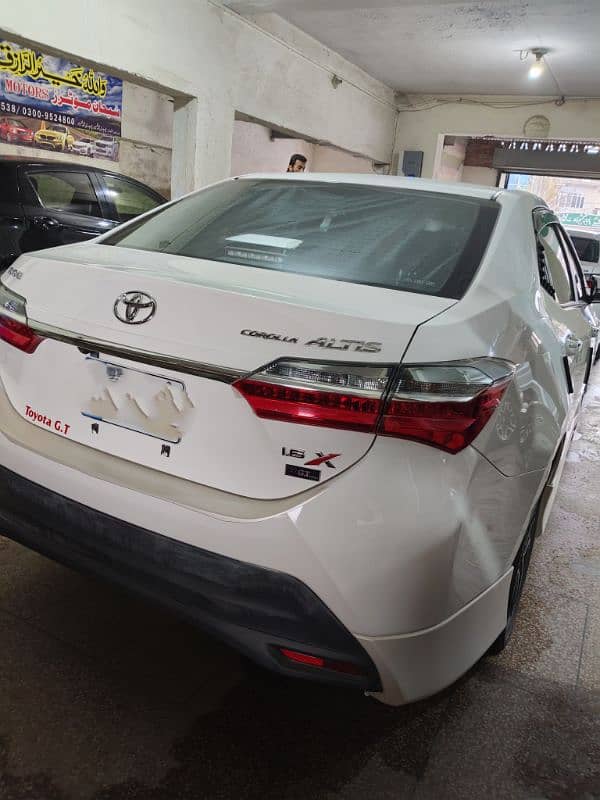 Toyota Corolla Altis 2023 4