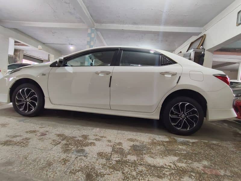 Toyota Corolla Altis 2023 5