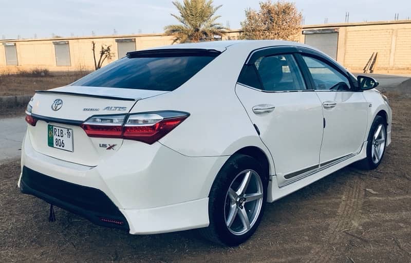 Toyota Corolla GLI 2019 4