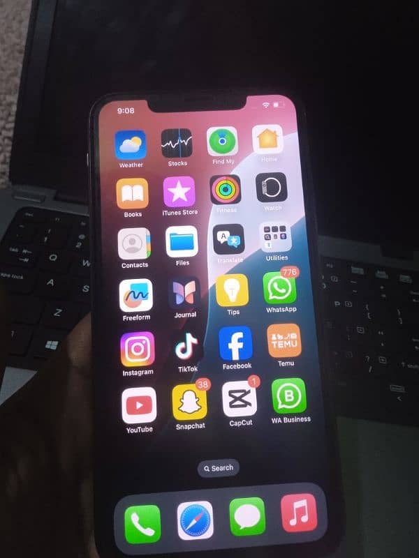 i phone 11 pro max 1