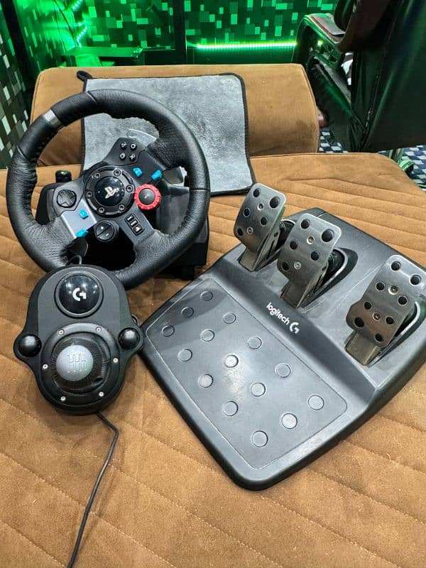 Logitech g29 with gear box / complete box 1