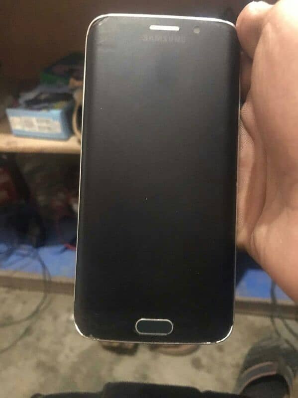 Samsung Galaxy s6Edge hai pta hai no box panel damage hai 1