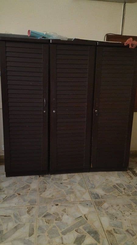 Bed & wardrobe ( lasani) 2