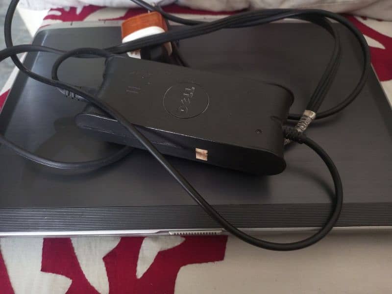 Dell Laptop Sale out Core I. 5 With Charger Bettery Nai He. 9